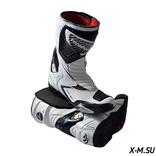 Мотоботы REBELHORN LAP white/black с перфорацией Мотоботы REBELHORN LAP white/black с перфорацией